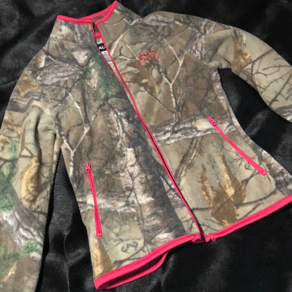 Realtree Girls Zip up sweatshirt